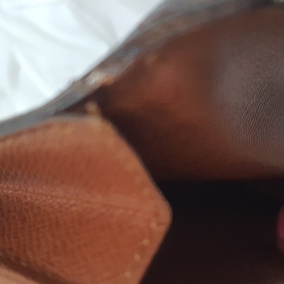 Auth🏵 Louis vuitton Monogram Porte Monnaie Billets Tresor Wallet -GUC - Picture 16 of 17